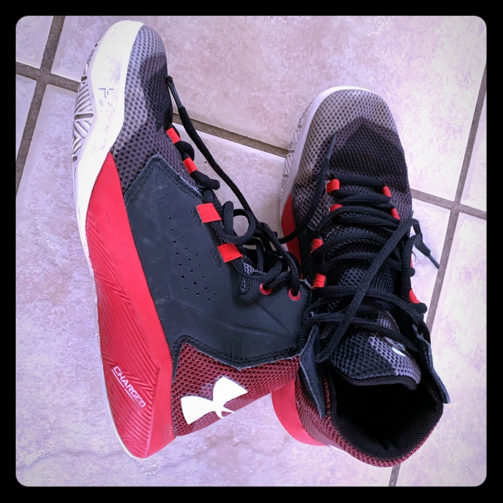 Nike kid basketball shoes